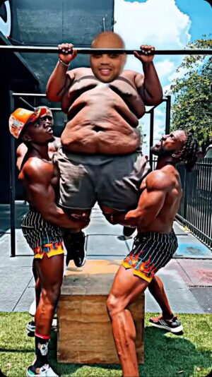 Shaquille O'Neal Instagram - charles barkley getting ready for the nba season35 days left @nbaontnt coming soon, u looking good charles