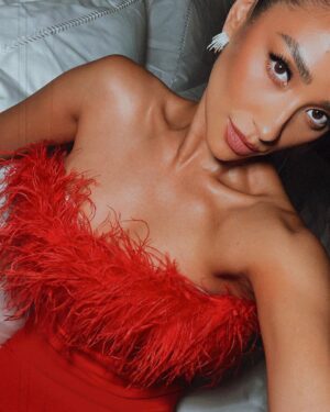 Shay Mitchell Instagram - wedding tip: slippers are a must 

Congrats @sarahpeluser & @ambassadorshah on your beautiful celebration of ❤️

Thank you for giving me a place to wear this dress to. Jk

Love you both.