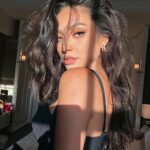 Shay Mitchell Instagram - 🍎