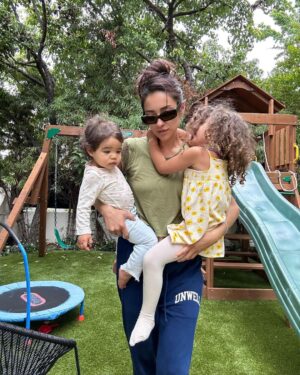 Shay Mitchell Instagram - What a difference a week can make