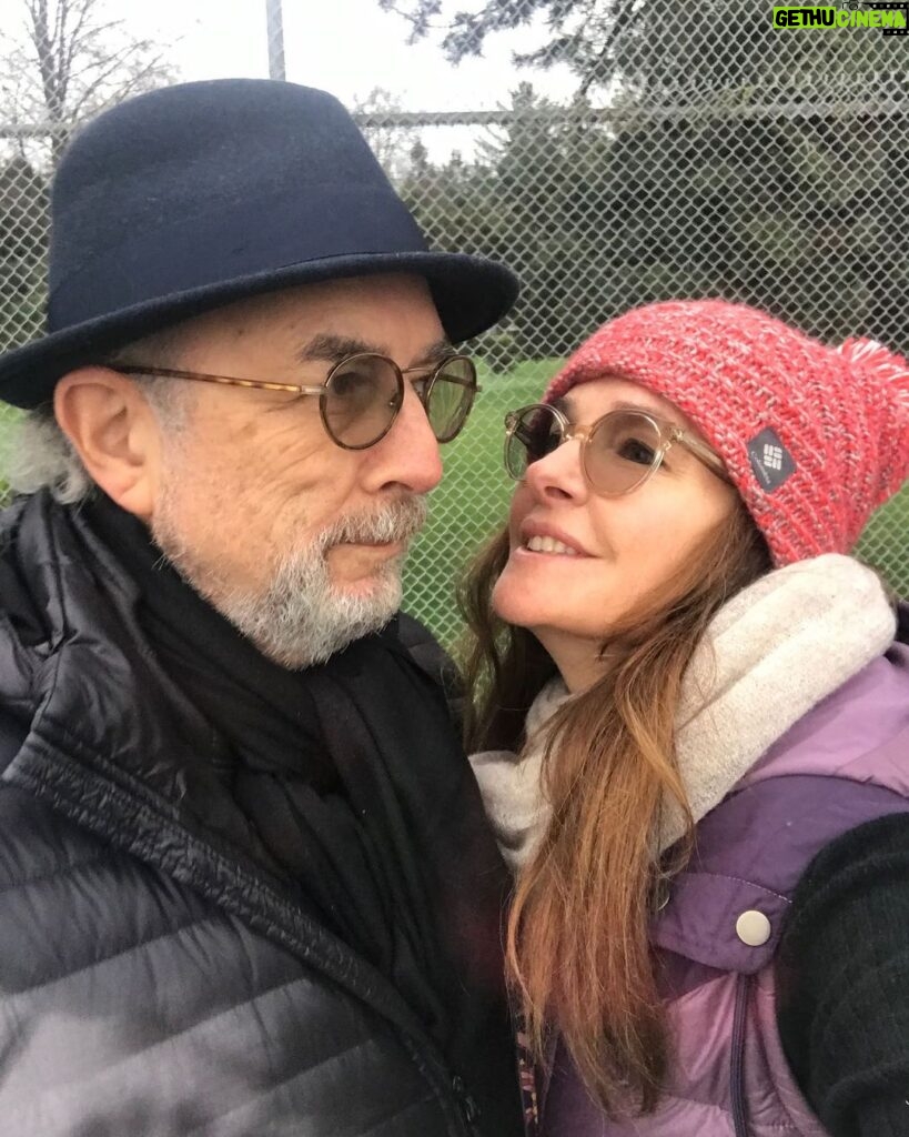 Sheila Kelley Instagram - This pic was taken two years ago two days after @therichardschiff got out of the hospital. #covidsucks #fbf to maybe one of the most grateful moments of my life. Epic love can happen. It’s not always easy. It’s constantly evolving, and it takes perseverance - but when you make it happen there is no greater depth of love 💕 How do you open yourself up to #epiclove? How do you move your body through the world to open up to the possibility? We will be exploring this in our upcoming #SFactor Retreat, #SGathering: the Pleasure Hunt. Come join me if you dare! The link is in my bio. #femininemovement #sfactor #embodiedmovement