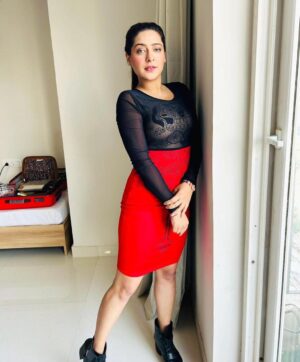 Shiny Dixit Instagram - characters i play 🎉🎉🥳
GOd's speed 🥇

MUA @juhigandhimua
