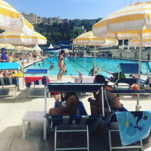 Shirley Lamy Instagram - Aujourdhui c'est piscine 🏊☀️