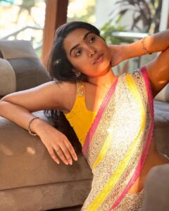Shivathmika Rajashekar Instagram - Starring in my own movie, with background music and slomo shots and allllll that jazzzz✨