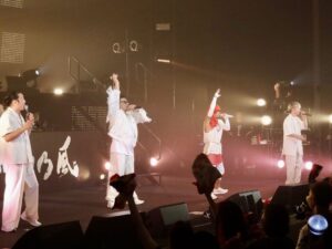 Shonan no Kaze Instagram - TOUR FINAL!!!!

2023.7.02
Thank you Hiroshima!!

Road to 2023.8.12 YOKOHAMA STADIUM 

@redrice134 
@waka__danna 
@shockeye_official 
@voicemagicianjp 
@bksound