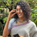 Shraddha Musale Instagram - I think these days, I am just looking for opportunities to wear sarees. It's truly a wonderful feeling 😻 #sareelove #cottonsaree #linensarees #greysaree #indianwear