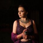 Shrenu Parikh Instagram – His compliment means the world to me… 
This song is special because he dedicated this to me just when we started our journey… 🧿🥰
.
#LoveAtFirstTake 
.
Styled and make up by @nehaadhvikmahajan 
.
Outfit by @neerusindia 
.
Jewellery by @khuranajewelleryhouse 
.
Photography by @oragraphy 
.
Hairstyling by @timemachinebrides @shinejanarthanan
.
#bride #makeuplook #sangeet #look #ootn #bling #loveislove