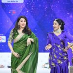 Shreya Bugde Instagram - गेली अनेक वर्ष हवा येऊ द्या मुळे अनेक ‘challenging characters’ करायला मिळाली पण कधी कधी आमचा doctor खूपच धाडसी गोष्टी करायला लावतो ...हे मी केलेलं धाडस ......🙈 @madhuridixitnene #evergreen #rulingourheartsforever ❣️❣️ #dancingwiththequeen #dhakdhakgirl