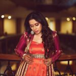 Shreya Bugde Instagram - For @tv9marathilive 'आपला बायोस्कोप २०२३' पुरस्कार आज ९ डिसेंबर रात्री ९ .वा @tv9marathi वर Styled by : @trushala_nayak Outfit by : @soniyasaanchi Jewellery: @shillpapuriidesignerjewellery MUA: @amitsawantofficial Hair by : @hair_artist_sarojjanallu 📸: @sanjaymandre