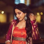 Shreya Bugde Instagram - For @tv9marathilive 'आपला बायोस्कोप २०२३' पुरस्कार आज ९ डिसेंबर रात्री ९ .वा @tv9marathi वर Styled by : @trushala_nayak Outfit by : @soniyasaanchi Jwellery: @shillpapuriidesignerjewellery MUA: @amitsawantofficial Hair by : @hair_artist_sarojjanallu 📸: @sanjaymandre