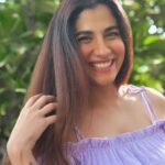 Shreya Dhanwanthary Instagram - A 100% Vegan, Sulphate & Paraben-Free hair care regime for frizz-free hair? YES please!!!👀🫶🏻 I am talking about the Love Beauty and Planet’s Argan Oil and Lavender Shampoo and Conditioner .💜 Infused with 100% Moroccan Argan Oil and scented with French Lavender, this makes my hair so smooth and soft.💆🏻‍♀️ Like me, say YES to frizz-free hair!💜 #AD #LoveBeautyAndPlanet #SulphateFree #Haircare #frizzcontrol #frizzfree #lavender #hairroutine #shampoo