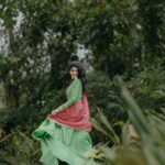 Shruthi Rajanikanth Instagram - People who make us smile are gems💎💎 📸 @___jithi___ dress @dwaniboutique Ambalapuzha