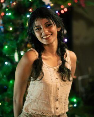 Shruthi Rajanikanth Instagram - Christmas is special but the dress is more than special 😚 @_shilpa_ek_ 

📸 @nomadic_frames