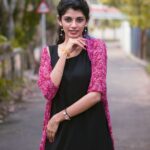 Shruthi Rajanikanth Instagram – Thank you @_cha_arvi for the dress

📸 @nomadic_frames
