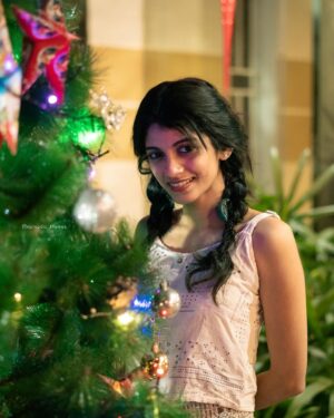 Shruthi Rajanikanth Instagram - Christmas is special but the dress is more than special 😚 @_shilpa_ek_ 

📸 @nomadic_frames