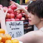 Shuichiro Naito Instagram – 写真集発売まで
残り1ヶ月！！

オフショットも載せていきます🍉
タイ🇹🇭市場で
スイカ食べた！

#タイ #ประเทศไทย #パタヤ #พัทยา #市場 #ตลาด #ตลาด 
#ขอบคุณครับ #กรุงเทพมหานคร 
#แตงโม #ภาพถ่าย #อัลบั้มภาพ 
#ชูอิจิโรนาอิโตะ