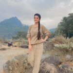 Shweta Bhattacharya Instagram - Enjoy your own company ✌🏻 #mylife #happiness #hill #winter #instagram #instagood #instadaily