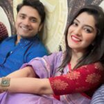 Shweta Bhattacharya Instagram - কিছু কিছু সম্পর্ক বিধাতার লেখা থাকে,সেই সম্পর্ক গুলোকে যত্নে রাখার দায়িত্ব, সম্পর্কে থাকা মানুষ দুটোকেই নিতে হয়.... অনেক চড়াই উৎরাই থাকে, সেগুলো কে অতিক্রম করতে হয়, সম্পর্কটাকে শিশুর মতো আগলে বড়ো করতে হয়, দীর্ঘায়ু করতে হয়,আর ঠিক সেই সম্পর্কটাই তোর আর আমার... যার মধ্যে কোনো প্রতিযোগিতা নেই, হার জিৎ নেই, কোনো স্বার্থ নেই,,,,,, বেঁচে থাকুক সম্পর্ক, ভালোবাসার সম্পর্ক #love #life #instagram #instagood