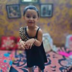 Shweta Bhattacharya Instagram - ছোট্ট মিষ্টি এক রোদের জন্মদিন আজ 😘 আমার টিপ এর জন্মদিন, দেখতে দেখতে ২ বছর হয়ে গেলো তোর... বড্ডো তাড়াতাড়ি বড়ো হয়ে যাচ্ছিস, আর কটা দিন ছোট থাক না টিপ ❤️,, তোর মুখের মিষ্টি মানি ডাক টা যে বড্ডো প্রিয় আমার কাছে😍😍তোর মানি তোকে খুব খুব ভালোবাসে টিপ 😍HAPPY BIRTHDAY LITTLE ANGEL 🎂🎂MANY MANY HAPPY RETURNS OF THE DAY🍰🍰🍫🍫