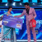 Shweta Bhattacharya Instagram - Dadagiri তে আসছি আমরা, আসছে শ্যামলি... আসছে কোন গোপনে মন ভেসেছে এর পরিবার😍 #myteam #myfamily #dadagiri #happyme #instagram #instagood #instadaily