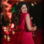 Siddhi Idnani Instagram - Ending the year with the brightest smile! Here’s to a happier 2024 💜🥰🍍 Goa