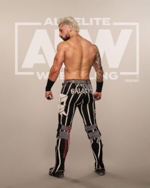 Simon Kippen Instagram - What’s next silly bollocks? #EmbraceTheChange with me. 
.
#SexIDOL #aew @speedy.photo