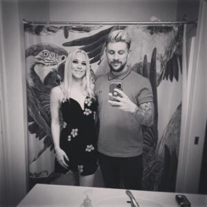 Simon Kippen Instagram - Rare 📦less sighting 😌 @the_penelopeford #superbadsquad