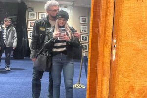 Simon Kippen Instagram - Congratulations on putting up with me for yet another year. My forever Valentine. Happy #ValentinesDay Olive, I love you 3000 ❤️🌹