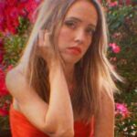 Siobhan Williams Instagram - Here's a little tidbit from track #2 on my upcoming EP. Can you guess its title? ;) Make sure to FOLLOW ME ON SPOTIFY (link in bio or fanlink.to/siobhan) so you don't miss out.  #newmusic #single #release #musician #music #canadiantalent #canada #musicscene #artist #thedarknessep #musicdiscovery #MelodicPop #thequarry #deadlyclass #siobhanwilliams #lanadelrey #billieeilish #oliviarodrigo #videogames #indiepop #indiemusic