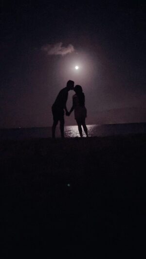 Siva Kaneswaran Instagram - Full moon beach date with @spirits.in.bloom ❤️

#siva #nareesha #vacation #mexico #fullmoon #amor