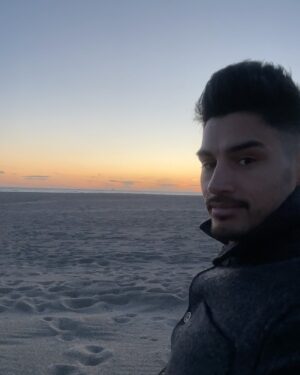 Siva Kaneswaran Instagram - Did a little ceremony with the sunset to mark his anniversary. It helped☺️ Loved seeing all the things you guys did for him today. Thank you. The boy would be proud. X

#miss #you #tomparker #thewanted
