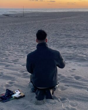 Siva Kaneswaran Instagram - Did a little ceremony with the sunset to mark his anniversary. It helped☺️ Loved seeing all the things you guys did for him today. Thank you. The boy would be proud. X

#miss #you #tomparker #thewanted