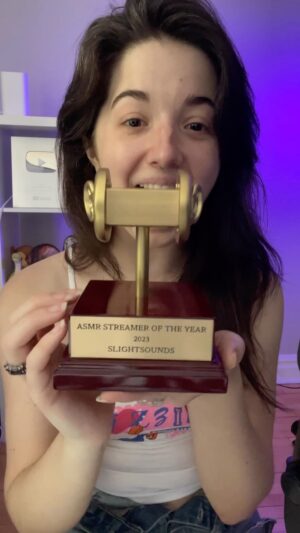 Slight Sounds ASMR Instagram - Unboxing my #ASMR Streamer of the Year award 🥹

Thanks to @squishsheofficial for putting together the awards and thank you again to everyone in my community who continues to believe in me and support me. I love y’all so much 💞💞💞