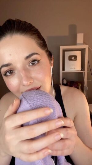 Slight Sounds ASMR Instagram - Relax for me 💫
