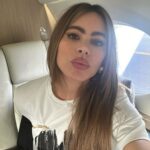 Sofía Vergara Instagram - Gracias Colombia bella. Nos vemos pronto!!!❤️🇨🇴 mil besos a todos! Gracias @netflixcolombia