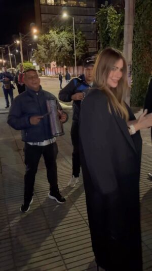 Sofía Vergara Instagram - Primita divina me hacias falta! @paulinada_ 🇨🇴❤️ #griselda