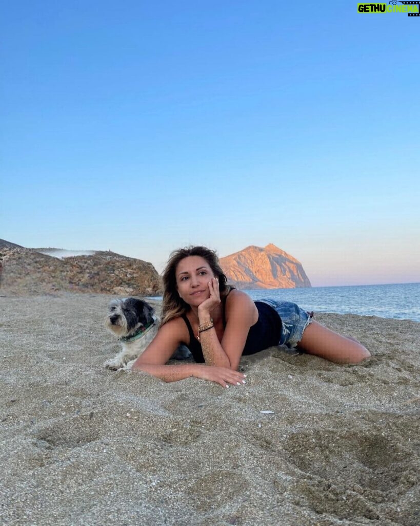Sofia Pavlidou Instagram - The secret to happiness Spend time alone or with animals than ignorant individuals 😉 #happiness #love #lora #aris