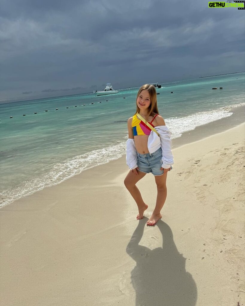Sofia Sanchez Instagram - 2023 you were so good to me❗️Ready for you 2024‼️ Playa del Carmen, Quintana Roo