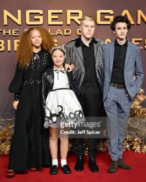 Sofia Sanchez Instagram - London World Premiere of @thehungergames The Ballad of Songbirds & Snakes in theaters November 17th. 

Custom “Wovey” Dress & Crown by @dolorispetunia 
Hair by @ayami_okano__ 
Makeup by @laisumfung