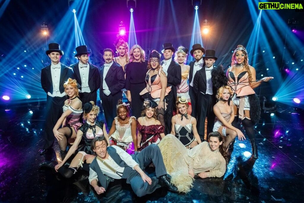 Sondre Lerche Instagram - Vi besøker @annelindmo på NRK1 i kveld (og på NRK.no når som helst!) med hele Moulin Rouge ensemblet 🎭 takk for dansen og praten! #nrklindmo 21 nye forestillinger er lagt ut i januar og februar 💫 NRK Marienlyst