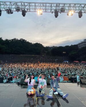 Song Ye-bin Instagram - <2023 동국대학교 백상대동제 : 다시 봄>

제가 다니는 학교 동국대학교의 축제 MC를 맡게 되어 너무나 영광이었습니다🧡

너무나 떨렸지만 함께 호응해주신 여러분 덕분에 첫 MC 무사히 마쳤습니다 감사합니다 🧡

어제 동국대까지 찾아와주신 팬분들, 함께 MC본 택현이도 모두모두 고맙습니당 🙌🏻

#동국대 최고!!!!!🐘🧡