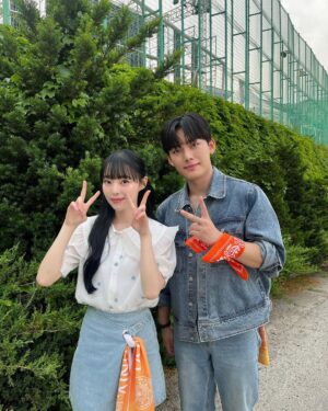 Song Ye-bin Instagram - <2023 동국대학교 백상대동제 : 다시 봄>

제가 다니는 학교 동국대학교의 축제 MC를 맡게 되어 너무나 영광이었습니다🧡

너무나 떨렸지만 함께 호응해주신 여러분 덕분에 첫 MC 무사히 마쳤습니다 감사합니다 🧡

어제 동국대까지 찾아와주신 팬분들, 함께 MC본 택현이도 모두모두 고맙습니당 🙌🏻

#동국대 최고!!!!!🐘🧡