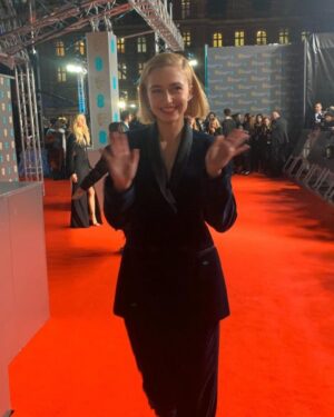 Sophie Simnett Instagram - What a bloody lovely evening!! Thank you so much @bafta & @pauledmonds217 for having me. @ellagaskellstylist @stellamccartney for the comfiest suit ever complete with excellent snack pockets.  @cherwebbmakeup @lancomeofficial for making up m’face!! & @thesavoylondon for the most spectacular room!!! ✨✨✨