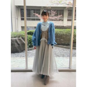Sora Tamaki Instagram - 💰

今日はカネオくんです！
2024年新春!冬のお金のヒミツSP!です。

温泉、肉まん、着物、危険生物ハンターについてなど盛りだくさんです。
私は「野湯」という言葉を初めて知ったのですが、とても綺麗で気持ち良さそうだったので、いつか行ってみたいなと思いました。

ぜひご覧ください。

cardigan @merlotcamp
turtleneck knit @yae_tokyo_
salopette @labelleetude_official
boots @randa_pic

#有吉のお金発見突撃カネオくん 
#田牧そら
