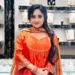 Soumitrisha Kundu Instagram – 🧡✨

Styled by @prashantchouhandesign @rabhisek 
makeup & hair @s_d_makeup_world_ @jhalsadey201 
churiyaaan – Bangladesh – India fanclub