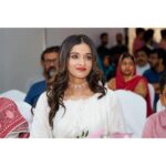 Sowmya Menon Instagram - At the inaugural event of the newly opened store of @glamtouchdxb at the Madina Mall.I wish the entire team all the very best🤍🤍 #glamtouch #Dubai #VisitDubai Muah @alsaa_beauty 📷 @media.fox