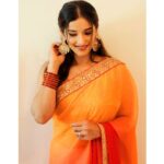 Sowmya Menon Instagram - Wishing you all a very happy and blessed Diwali 🪔✨❤️❤️ Let your diya light and shine the brightest💫 Goddess Lakshmi 🙏🏻
