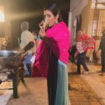 Sradha Panigrahi Instagram - ପଚାରିଲେ ସେ… ମୁଁ ତୁମ ପାଇଁ କ’ଣ ? ଉତ୍ତର ରେ କହିଲି , “ମୋ ଶୀତରାତି ର ଗରମ ଚା’ ତୁମେ “ … କାରଣ ତୁମ ସହିତ ସହଜ ଲାଗେ ଏ ଜୀବନ ଆଉ ବିତିଯାଏ ବି ଅତିଶୟ ସମୟ ଗୁଡାକ । ହଁ … ଏମିତି ନୁହଁ ଯେ ମୁଁ ତୁମ ବିନା ଅଧୁରା .. କିନ୍ତୁ ତୁମେ ସାଥେ ଥିଲେ ମୁଁ ସଂପୂର୍ଣା ॥ ❤️ ✍️ #sradhapanigrahi