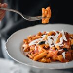 Stefano Faita Instagram - C’est l’abondance des légumes d’automne! On va pas s’en plaindre, surtout avec ces 10 recettes pour les mettre en valeur. 🤌👇 Laquelle allez-vous essayer en premier? Fall vegetables in abundance! And we're not complaining, especially with these 10 recipes. 🤌👇 Which one will you try first? Lien dans la bio 🔗 Link in profile #cuisineitalienne #fallrecipes #fallvibes #stefanofaita