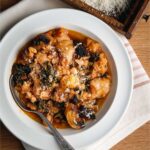 Stefano Faita Instagram - Familiar with cucina povera? It's the art of doing a lot with a little and one of the best cooking (and life!) lessons Italian tradition has taught us. And we're here to prove it with 8 recipes! La cucina povera, c'est l'art de cuisiner avec peu d'ingrédients. On vous le prouve ici, en 8 recettes. Link in bio for the recipes | Lien dans la bio 🔗 #italiancooking #cucinapovera #italianfood